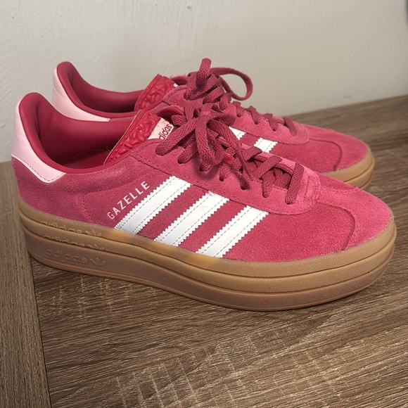 Adidas pink platform gazelles! Size 6, they run big! I normally wear 7-7.5s. - Picture 2 of 6